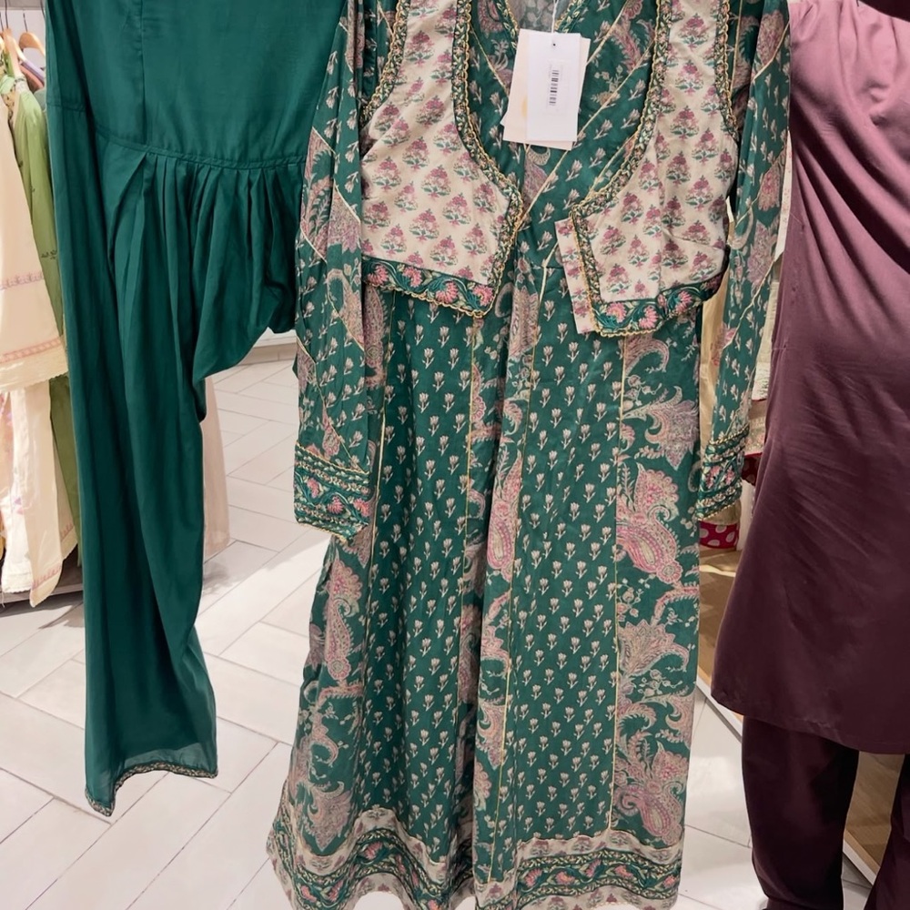 Green Paisley Patterned Long Dress